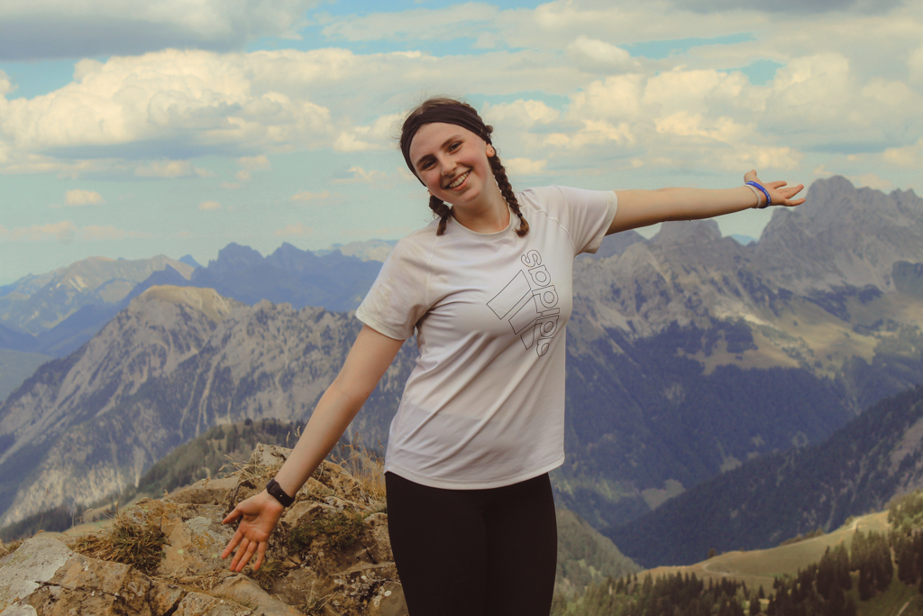 Village Camps International Summer Camp Leysin, Switzerland 2025-08-09 https://www.villagecamps.com/journals_admin/images/2539-1492-Lucie-83.jpg