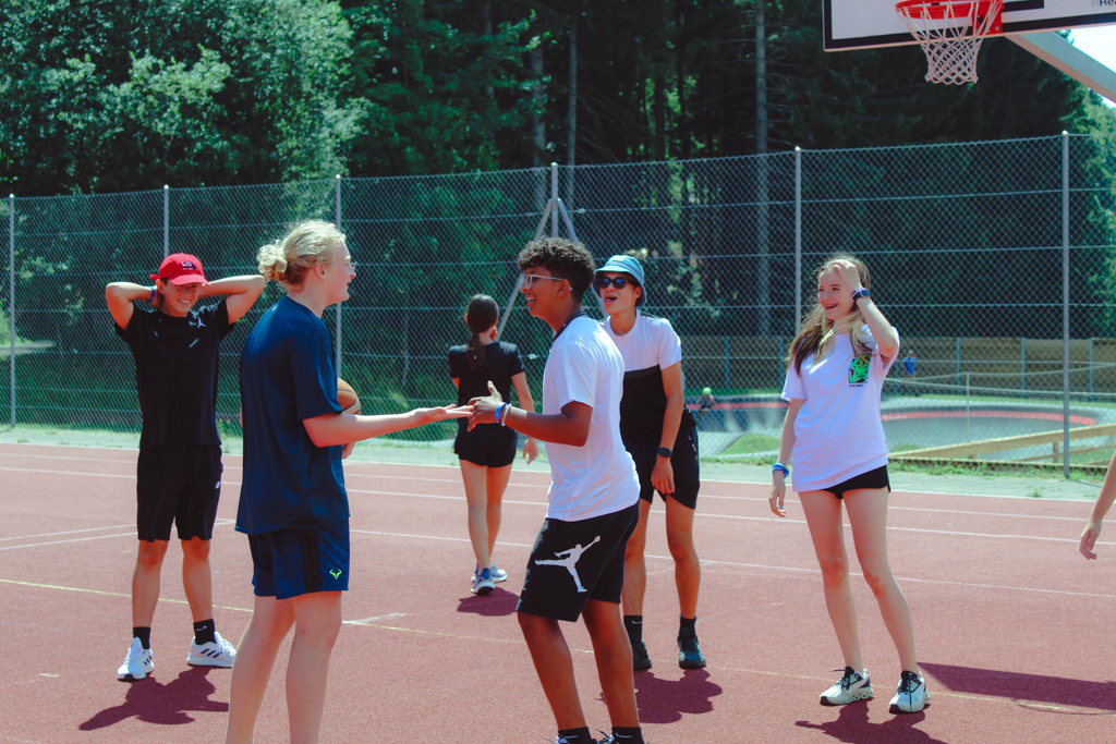 Village Camps International Summer Camp Leysin, Switzerland 2025-08-09 https://www.villagecamps.com/journals_admin/images/2542-9384-IMG_1091.jpg