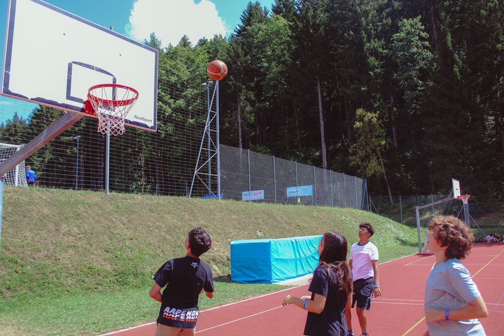 Village Camps International Summer Camp Leysin, Switzerland 2025-08-09 https://www.villagecamps.com/journals_admin/images/2542-9385-IMG_1081.jpg