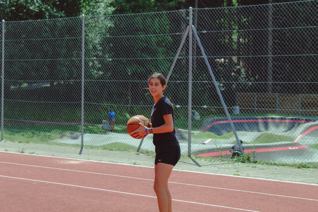 Village Camps International Summer Camp Leysin, Switzerland 2025-08-09 https://www.villagecamps.com/journals_admin/images/2542-9385-IMG_1083.jpg