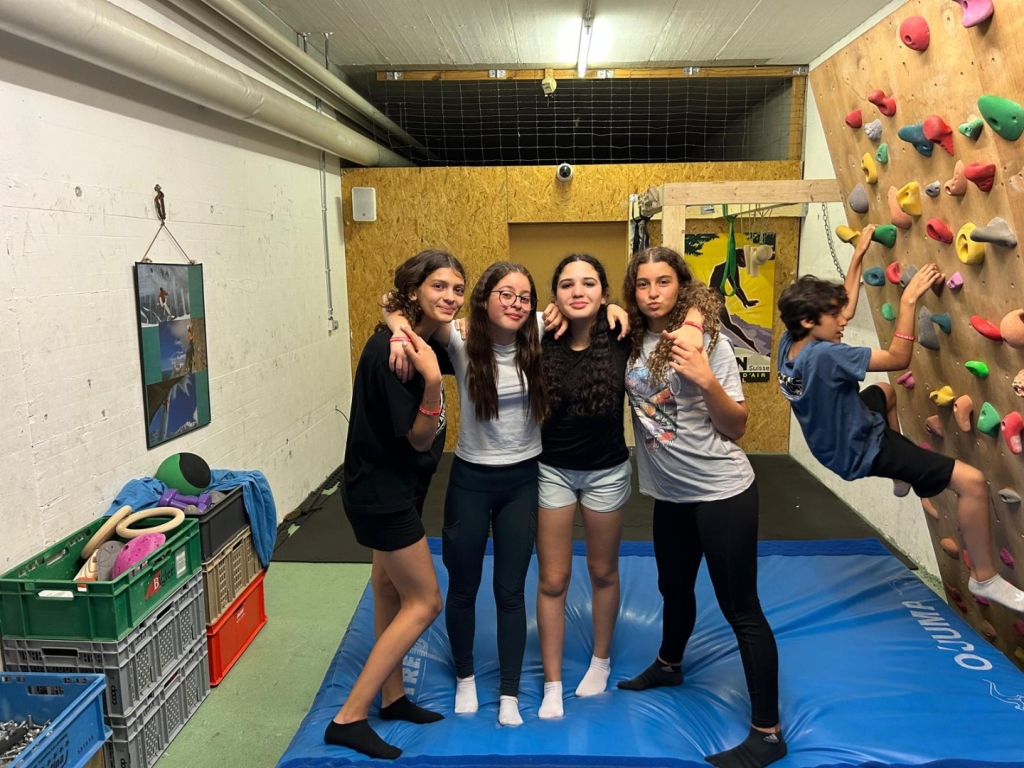 Village Camps International Summer Camp Leysin, Switzerland 2025-08-09 https://www.villagecamps.com/journals_admin/images/2591-5122-VC4.jpg