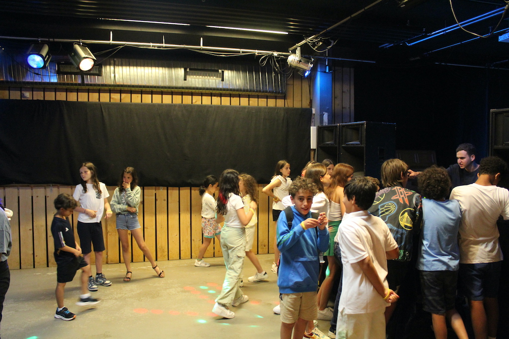 Village Camps International Summer Camp Leysin, Switzerland 2025-08-09 https://www.villagecamps.com/journals_admin/images/2595-0129-IMG_8905.jpg