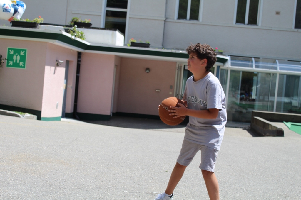 Village Camps International Summer Camp Leysin, Switzerland 2025-08-09 https://www.villagecamps.com/journals_admin/images/2605-7989-IMG_3964.jpg