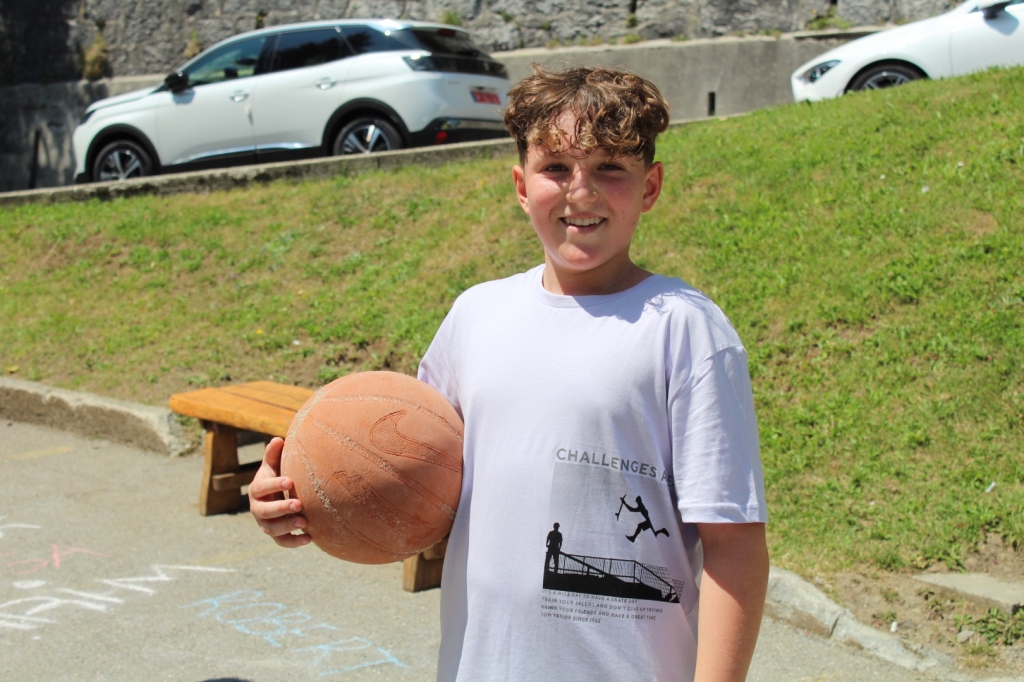 Village Camps International Summer Camp Leysin, Switzerland 2025-08-09 https://www.villagecamps.com/journals_admin/images/2610-5516-IMG_4090.jpg