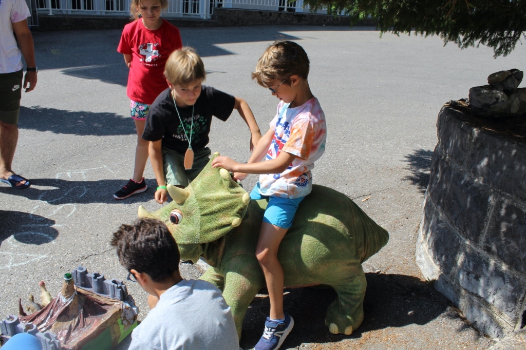 Village Camps International Summer Camp Leysin, Switzerland 2025-08-09 https://www.villagecamps.com/journals_admin/images/2611-7448-IMG_0546.jpg