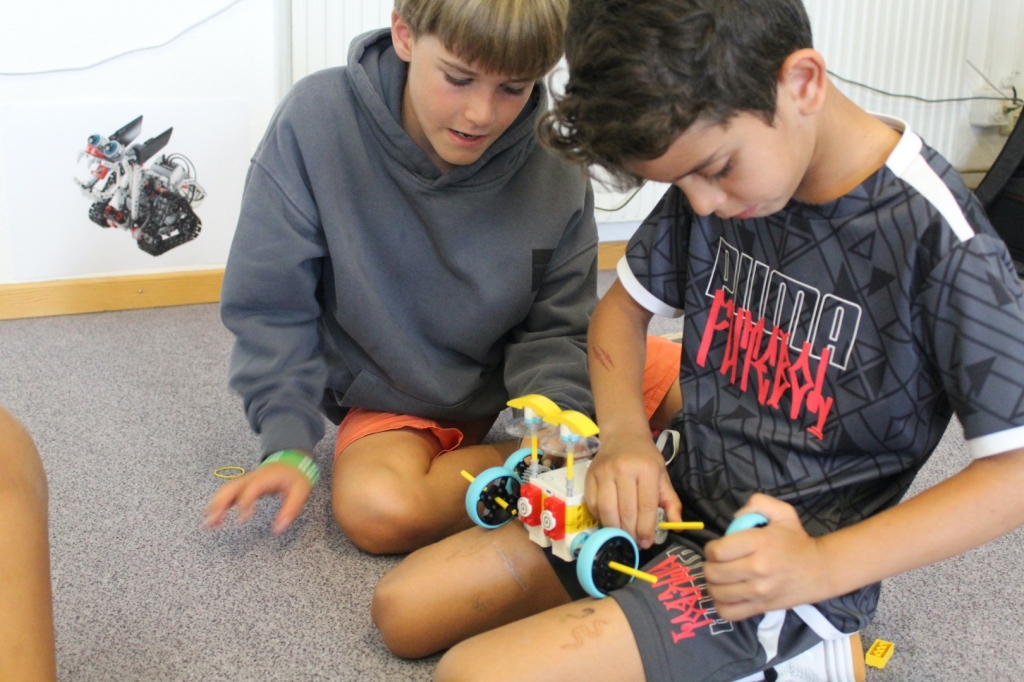 Village Camps International Summer Camp Leysin, Switzerland 2026-07-25 https://www.villagecamps.com/journals_admin/images/2618-4059-IMG_3126.jpg Village Camps International Summer Camp Leysin, Switzerland 2026-07-25 https://www.villagecamps.com/journals_admin/images/2618-4059-IMG_3126.jpg