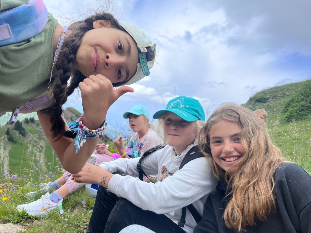 Village Camps International Summer Camp Leysin, Switzerland 2025-08-09 https://www.villagecamps.com/journals_admin/images/2619-5048-VC68.jpg