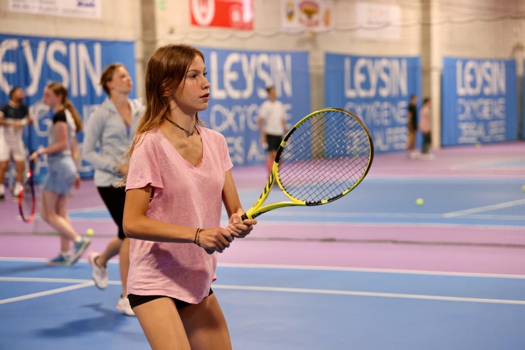 Village Camps International Summer Camp Leysin, Switzerland 2026-08-15 https://www.villagecamps.com/journals_admin/images/2619-9979-tennis1.jpg