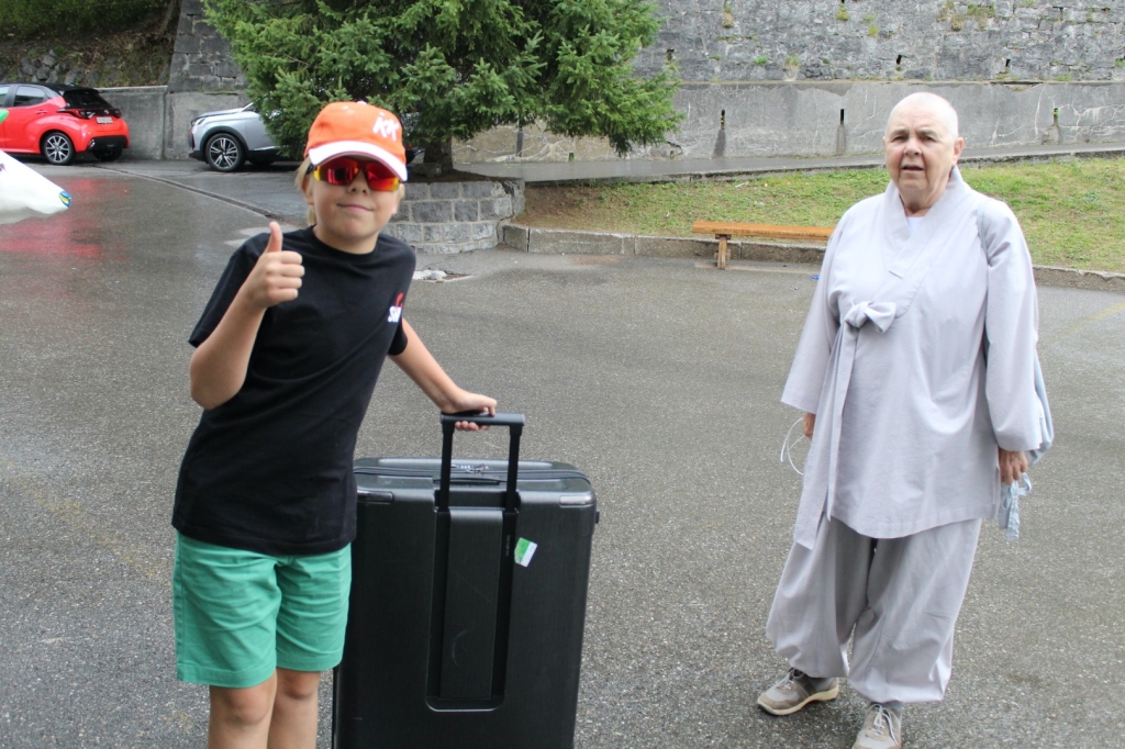 Village Camps International Summer Camp Leysin, Switzerland 2025-08-09 https://www.villagecamps.com/journals_admin/images/2623-0869-IMG_7354.jpg