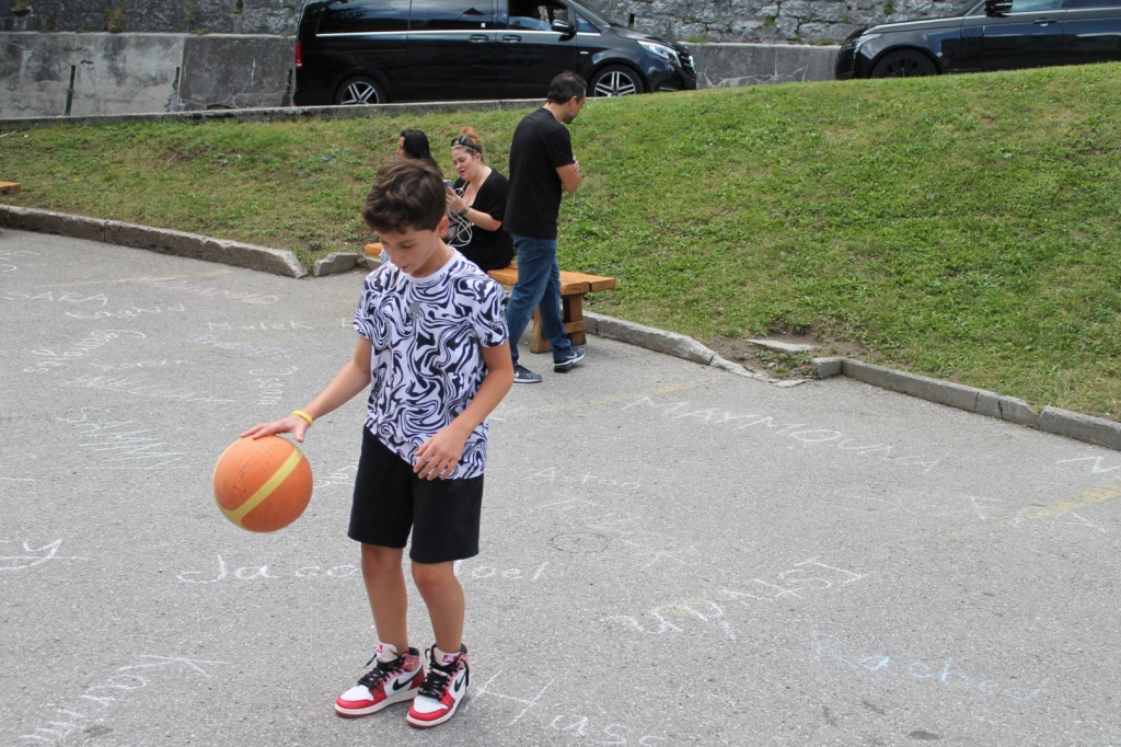 Village Camps International Summer Camp Leysin, Switzerland 2025-08-09 https://www.villagecamps.com/journals_admin/images/2624-7549-IMG_7051.jpg