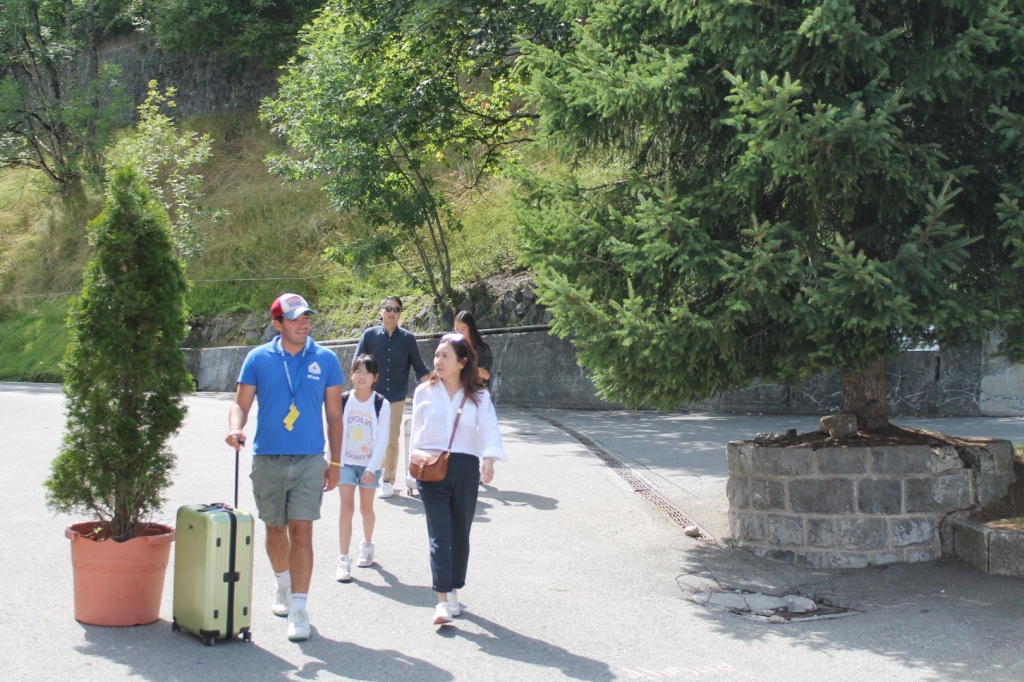 Village Camps International Summer Camp Leysin, Switzerland 2025-08-09 https://www.villagecamps.com/journals_admin/images/2624-7557-IMG_7132.jpg