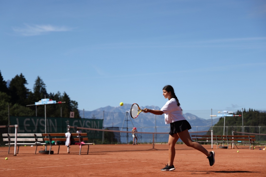 Village Camps International Summer Camp Leysin, Switzerland 2025-08-09 https://www.villagecamps.com/journals_admin/images/2625-7588-tennis44.jpg