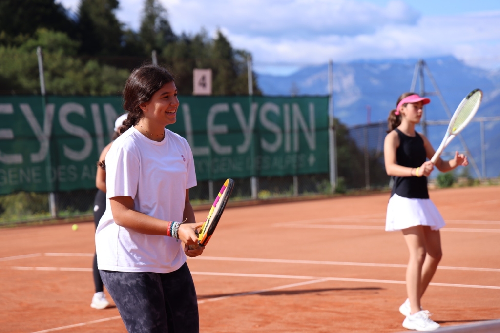 Village Camps International Summer Camp Leysin, Switzerland 2025-08-09 https://www.villagecamps.com/journals_admin/images/2629-8060-tnenss.jpg