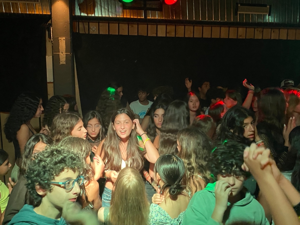 Village Camps International Summer Camp Leysin, Switzerland 2025-08-09 https://www.villagecamps.com/journals_admin/images/2631-1675-discoenne.jpg