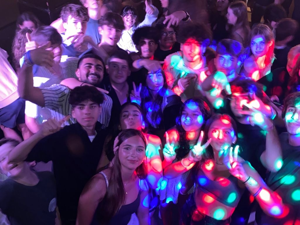 Village Camps International Summer Camp Leysin, Switzerland 2025-08-09 https://www.villagecamps.com/journals_admin/images/2631-1680-disoorn.jpg