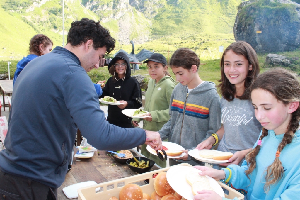 Village Camps International Summer Camp Leysin, Switzerland 2025-08-09 https://www.villagecamps.com/journals_admin/images/2632-5280-IMG_9303.jpg