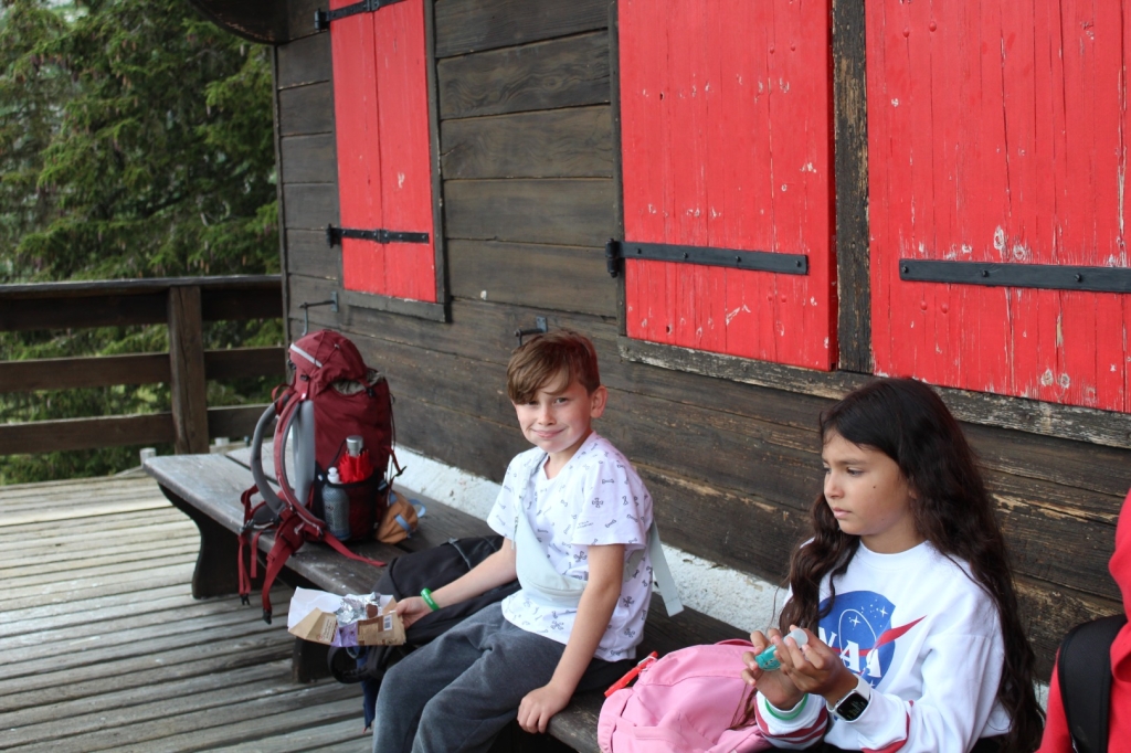 Village Camps International Summer Camp Leysin, Switzerland 2025-08-09 https://www.villagecamps.com/journals_admin/images/2632-7960-IMG_0543.jpg