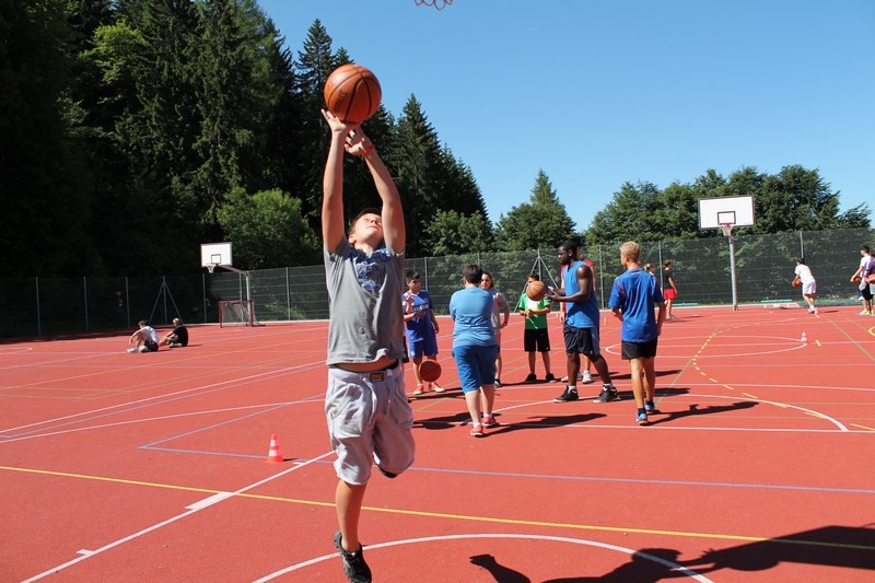 Village Camps International Summer Camp Leysin, Switzerland 2025-08-09 https://www.villagecamps.com/journals_admin/images/676-23-Image00025.jpg