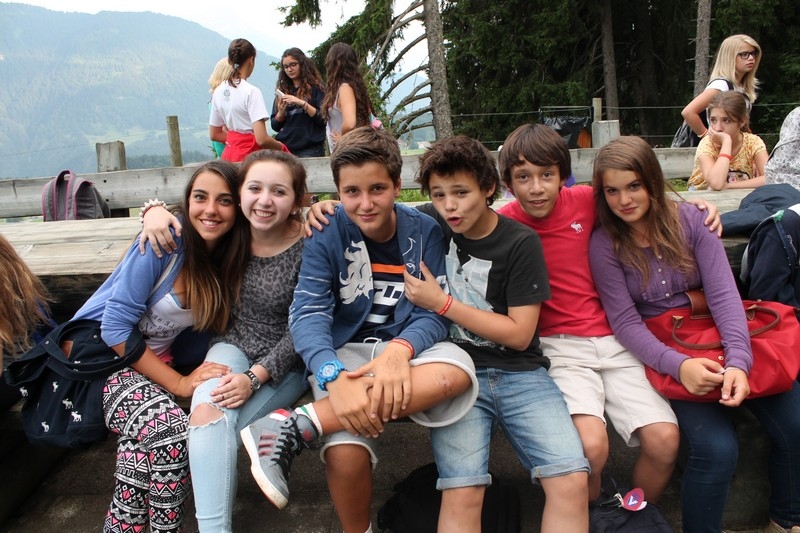 Village Camps International Summer Camp Leysin, Switzerland 2025-08-09 https://www.villagecamps.com/journals_admin/images/691-14-campfirereds0003.jpg