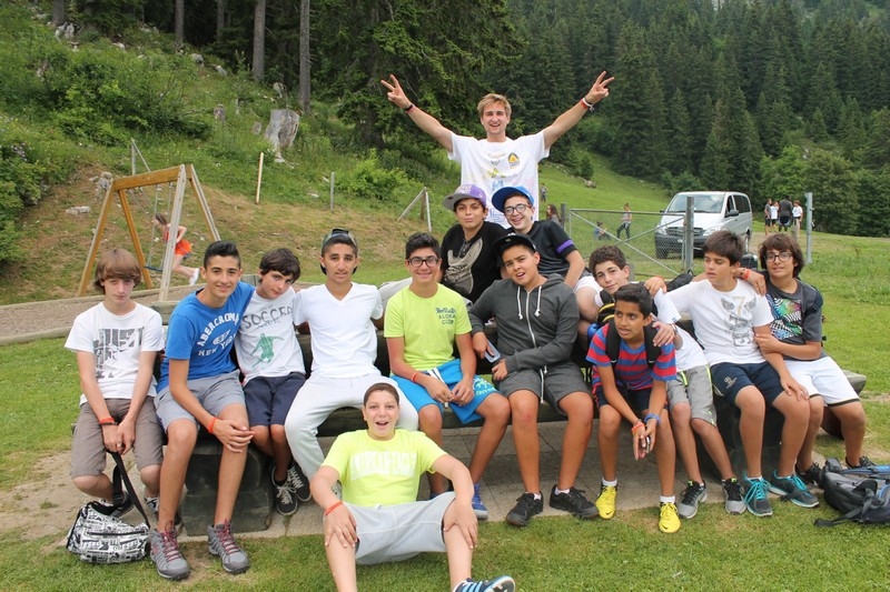 Village Camps International Summer Camp Leysin, Switzerland 2026-08-15 https://www.villagecamps.com/journals_admin/images/691-14-campfirereds0011.jpg