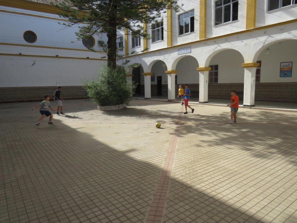 Village Camps International Summer Camp Chiclana, Spain 2017-07-28 https://www.villagecamps.com/journals_admin/images/1835-7420-IMG_6733.jpg