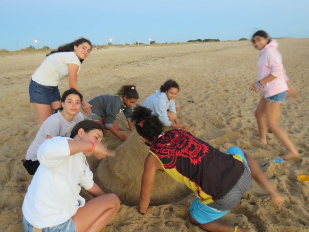 Village Camps International Summer Camp Chiclana, Spain 2017-07-28 https://www.villagecamps.com/journals_admin/images/1840-6257-IMG_8003.jpg