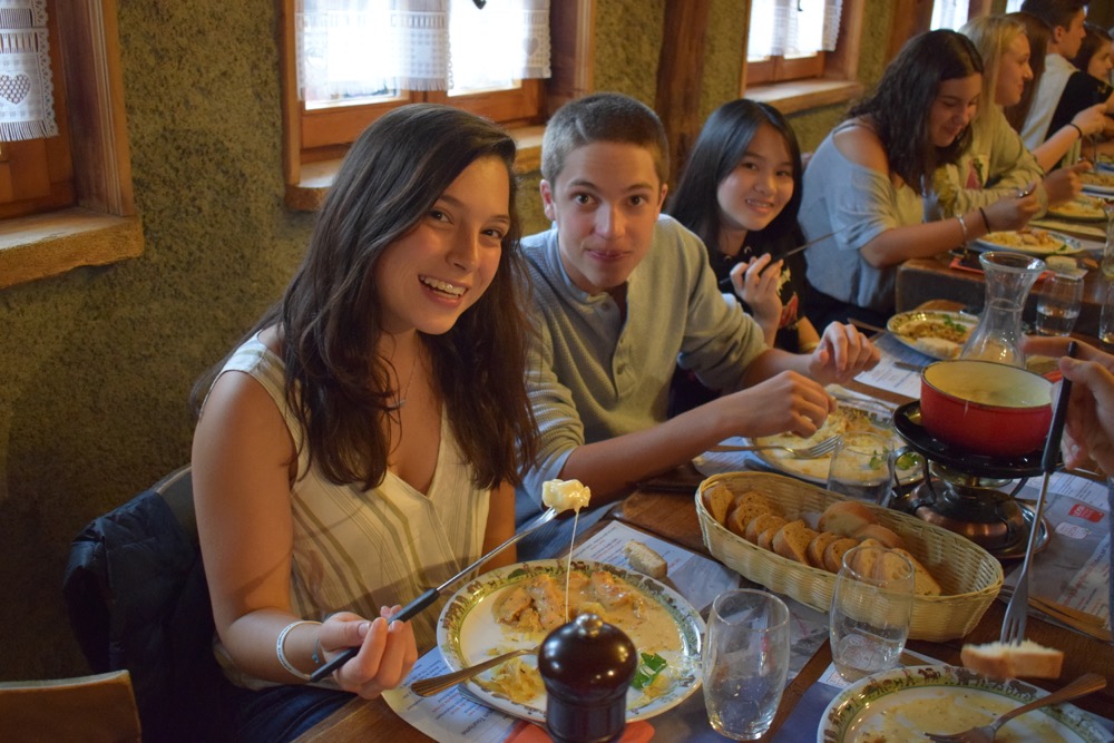 Village Camps International Summer Camp YPO-JLU 2019-07-20 https://www.villagecamps.com/journals_admin/images/2122-5064-DSC_0565.jpg