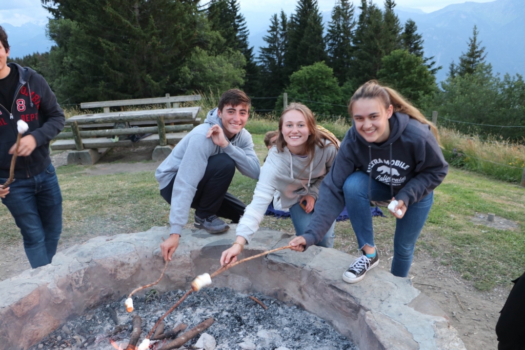 Village Camps International Summer Camp YPO-JLU 2019-07-20 https://www.villagecamps.com/journals_admin/images/2272-0488-IMG_6170.jpg