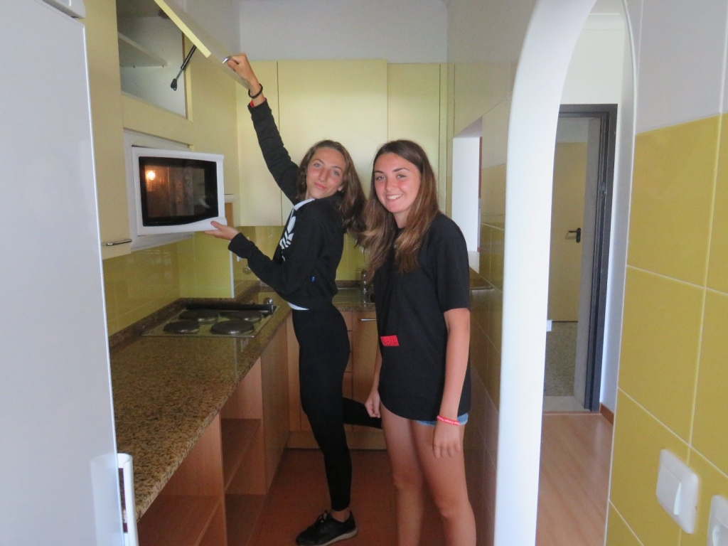 Village Camps International Summer Camp Santa Cruz, Portugal 2025-07-25 https://www.villagecamps.com/journals_admin/images/1947-7633-IMG_0465.jpg