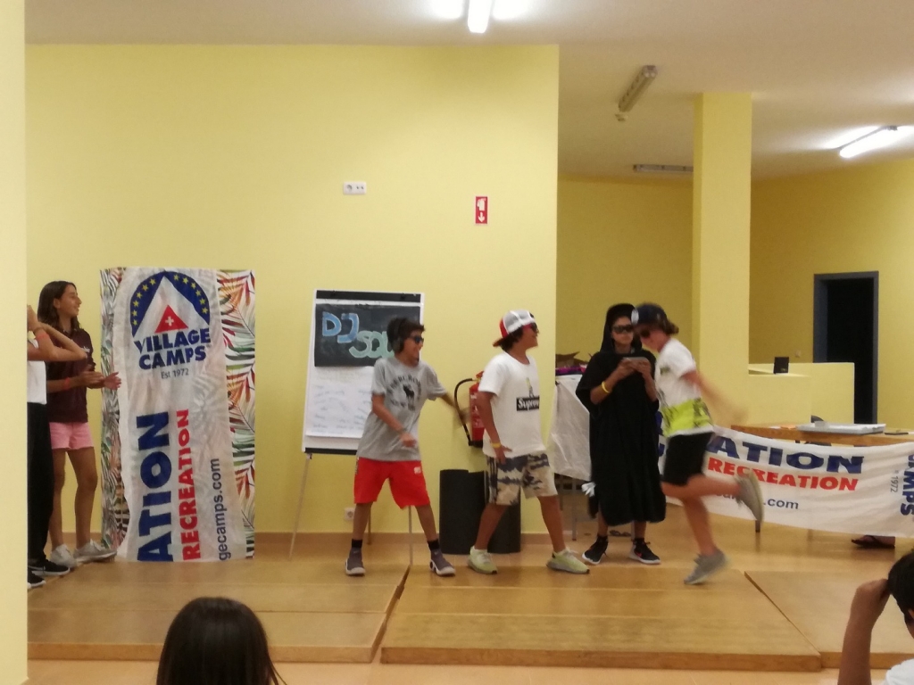 Village Camps International Summer Camp Santa Cruz, Portugal 2025-07-25 https://www.villagecamps.com/journals_admin/images/2080-1541-IMG_20180729_215115.jpg