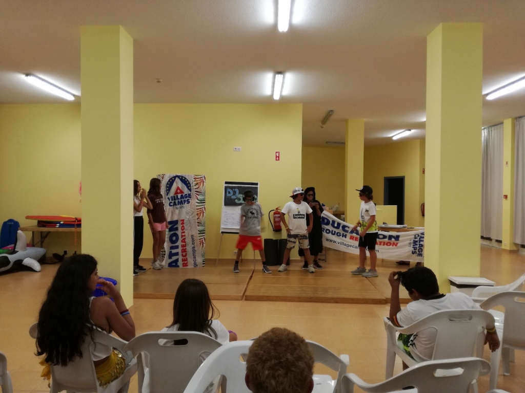 Village Camps International Summer Camp Santa Cruz, Portugal 2025-07-25 https://www.villagecamps.com/journals_admin/images/2080-1542-IMG_20180729_215112.jpg