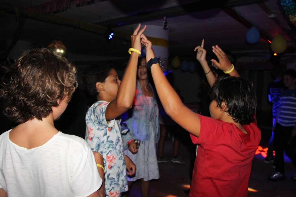 Village Camps International Summer Camp Santa Cruz, Portugal 2025-07-25 https://www.villagecamps.com/journals_admin/images/2085-8231-IMG_9417.jpg