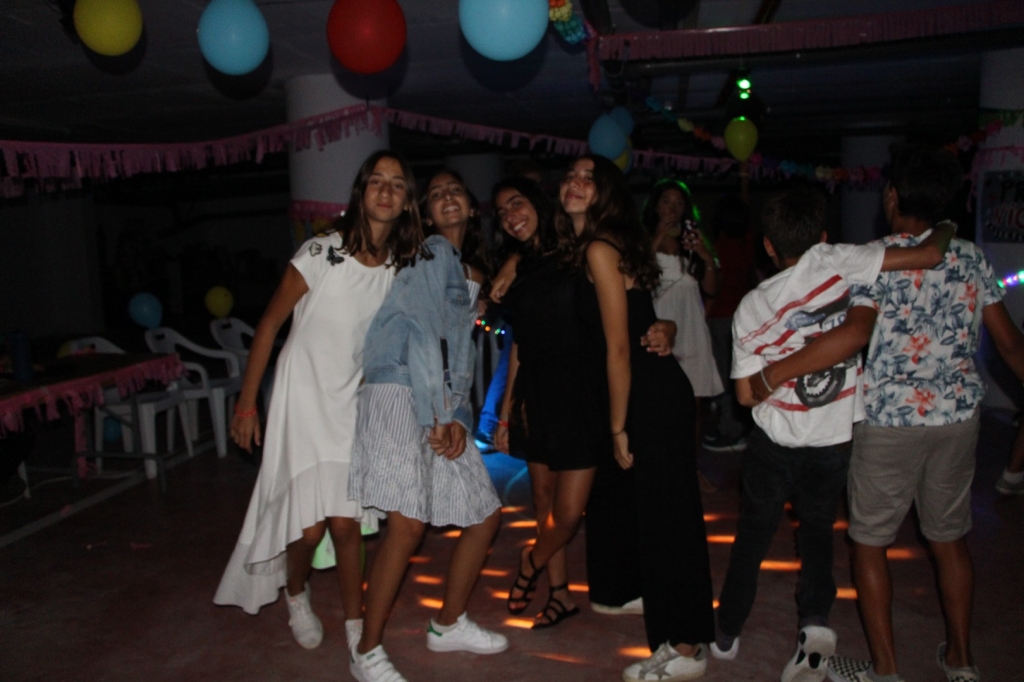 Village Camps International Summer Camp Santa Cruz, Portugal 2025-07-25 https://www.villagecamps.com/journals_admin/images/2085-8242-IMG_9427.jpg