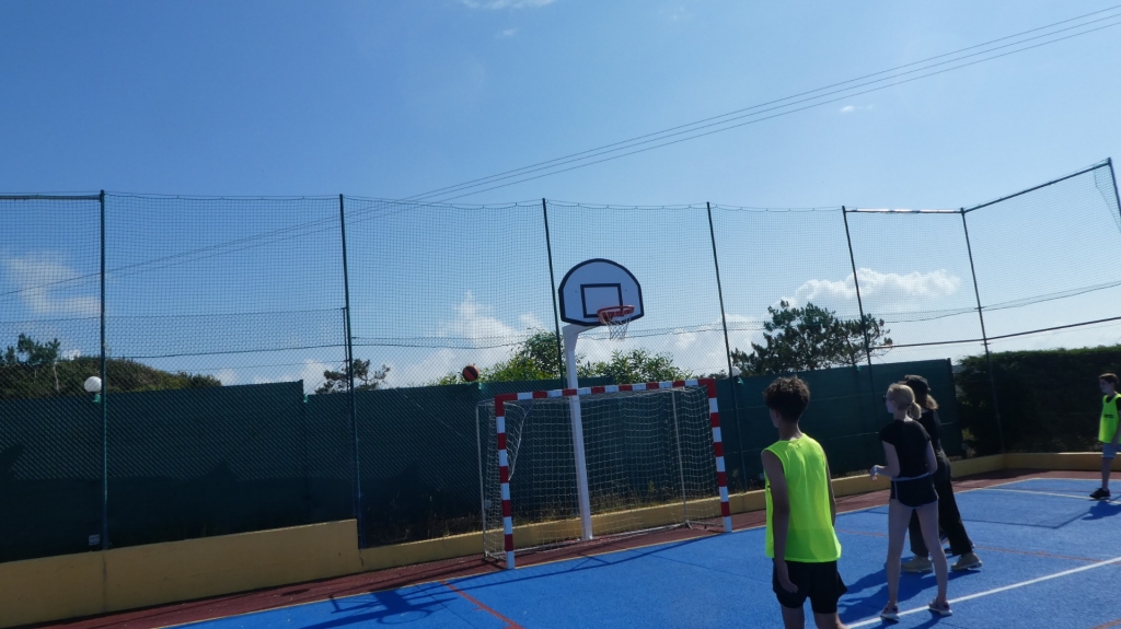 Village Camps International Summer Camp Santa Cruz, Portugal 2025-07-25 https://www.villagecamps.com/journals_admin/images/2189-5606-P1040492.jpg