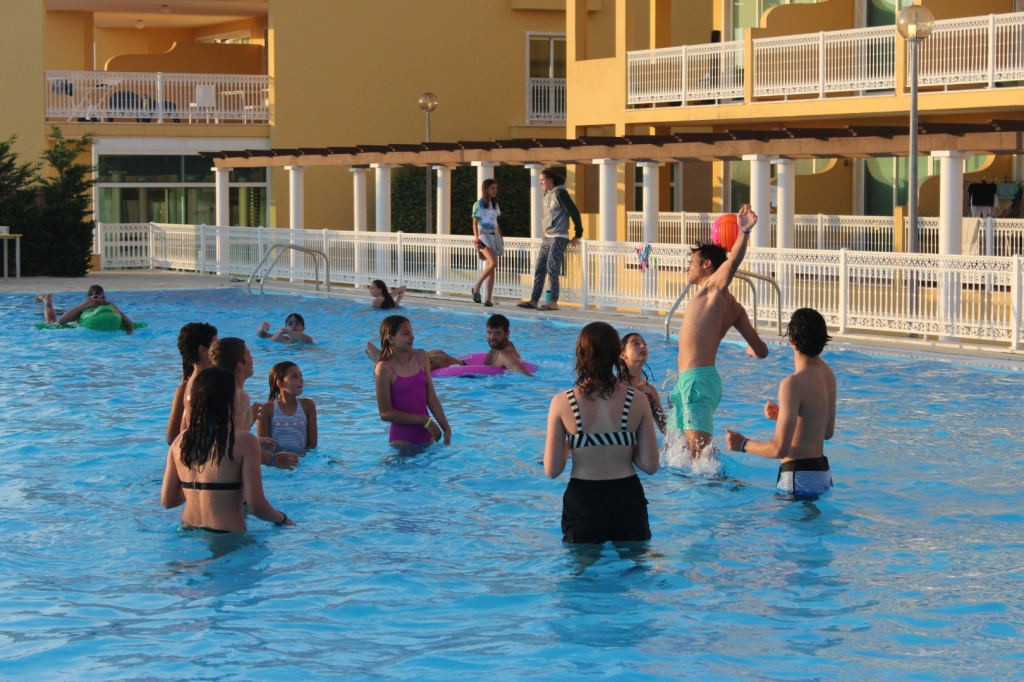 Village Camps International Summer Camp Santa Cruz, Portugal 2025-07-25 https://www.villagecamps.com/journals_admin/images/2193-2230-IMG_8294.jpg