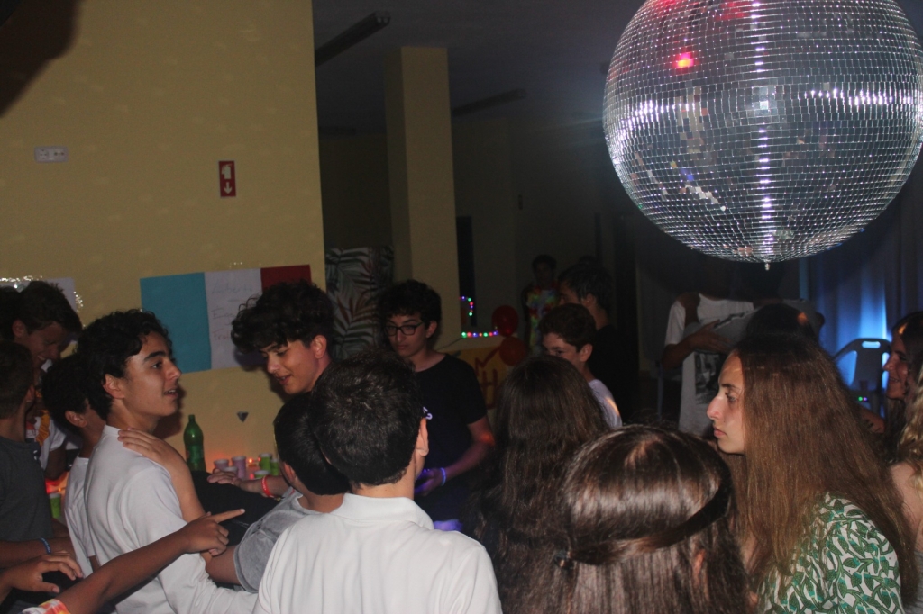 Village Camps International Summer Camp Santa Cruz, Portugal 2025-07-25 https://www.villagecamps.com/journals_admin/images/2194-2220-IMG_9213.jpg