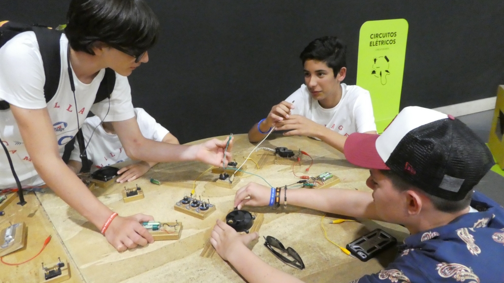 Village Camps International Summer Camp Santa Cruz, Portugal 2025-07-25 https://www.villagecamps.com/journals_admin/images/2256-4348-P1040697.jpg