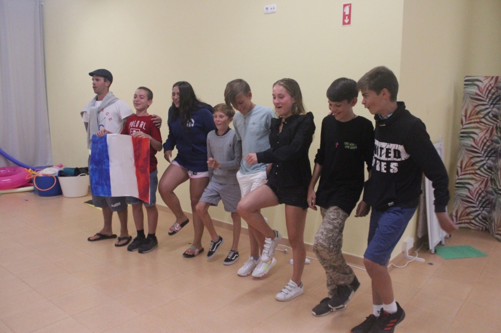 Village Camps International Summer Camp   https://www.villagecamps.com/journals_admin/images/2260-1018-IMG_2007.jpg