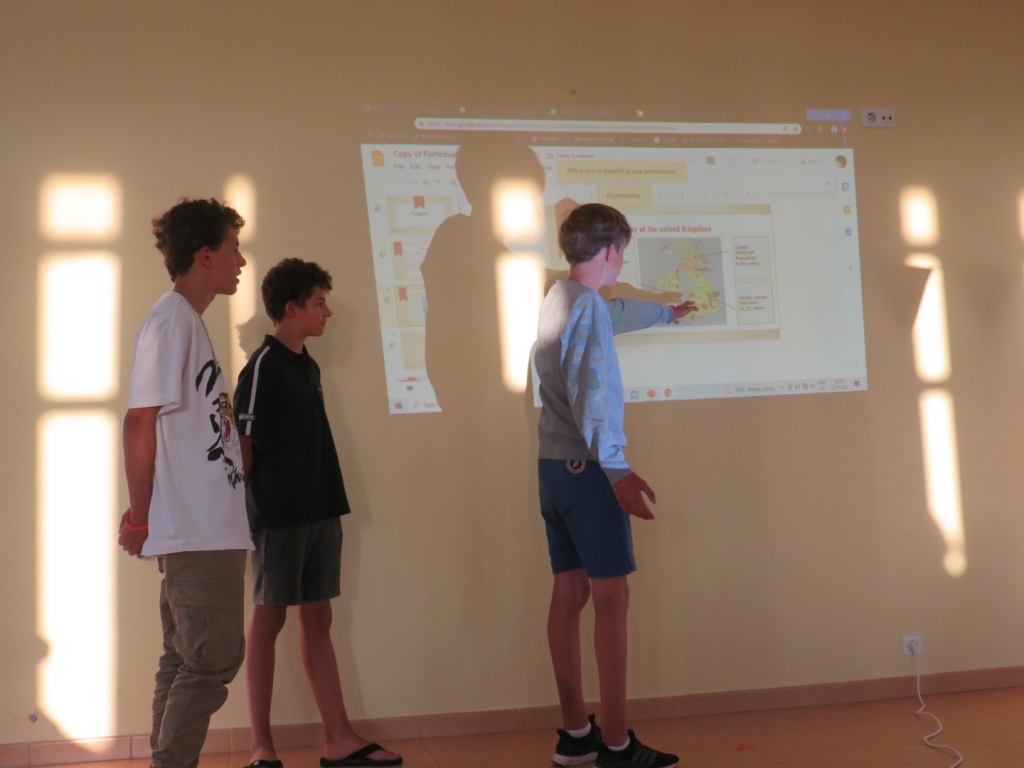 Village Camps International Summer Camp Santa Cruz, Portugal 2025-07-25 https://www.villagecamps.com/journals_admin/images/2368-8671-IMG_8485.jpg