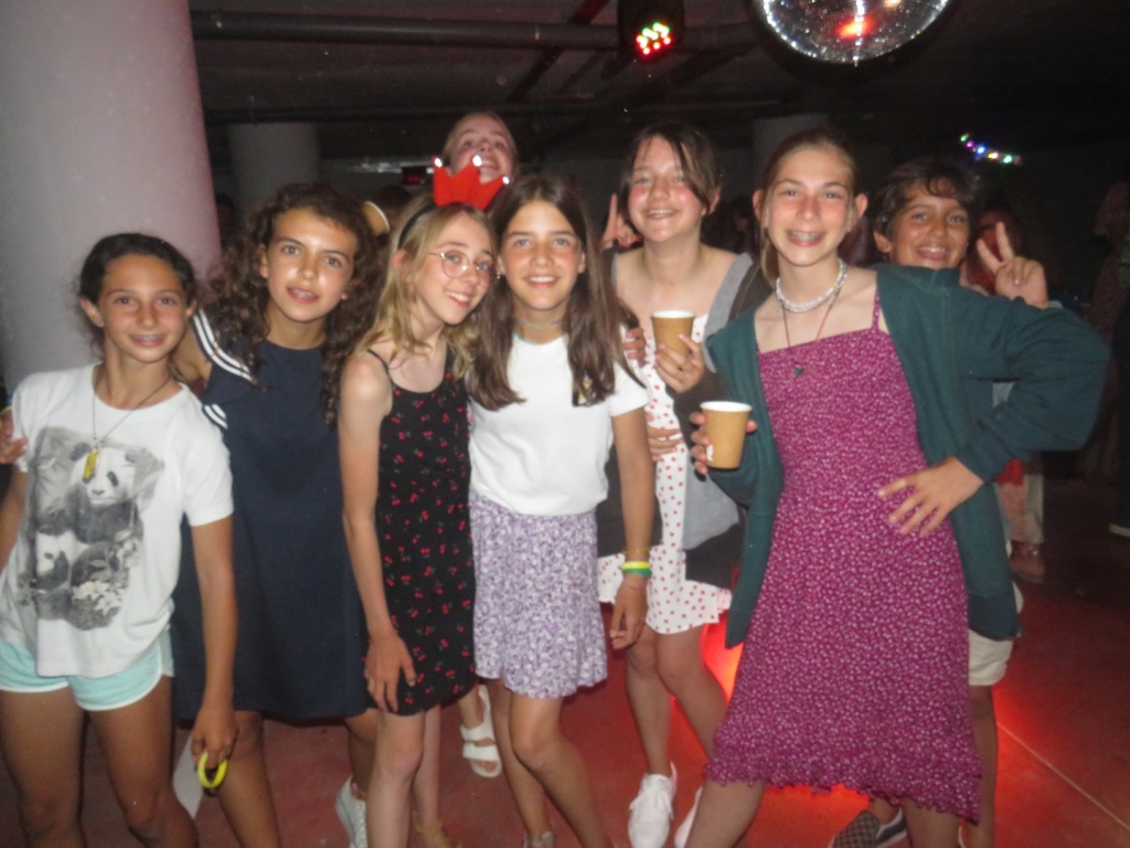 Village Camps International Summer Camp Santa Cruz, Portugal 2025-07-25 https://www.villagecamps.com/journals_admin/images/2372-3995-IMG_9132.jpg