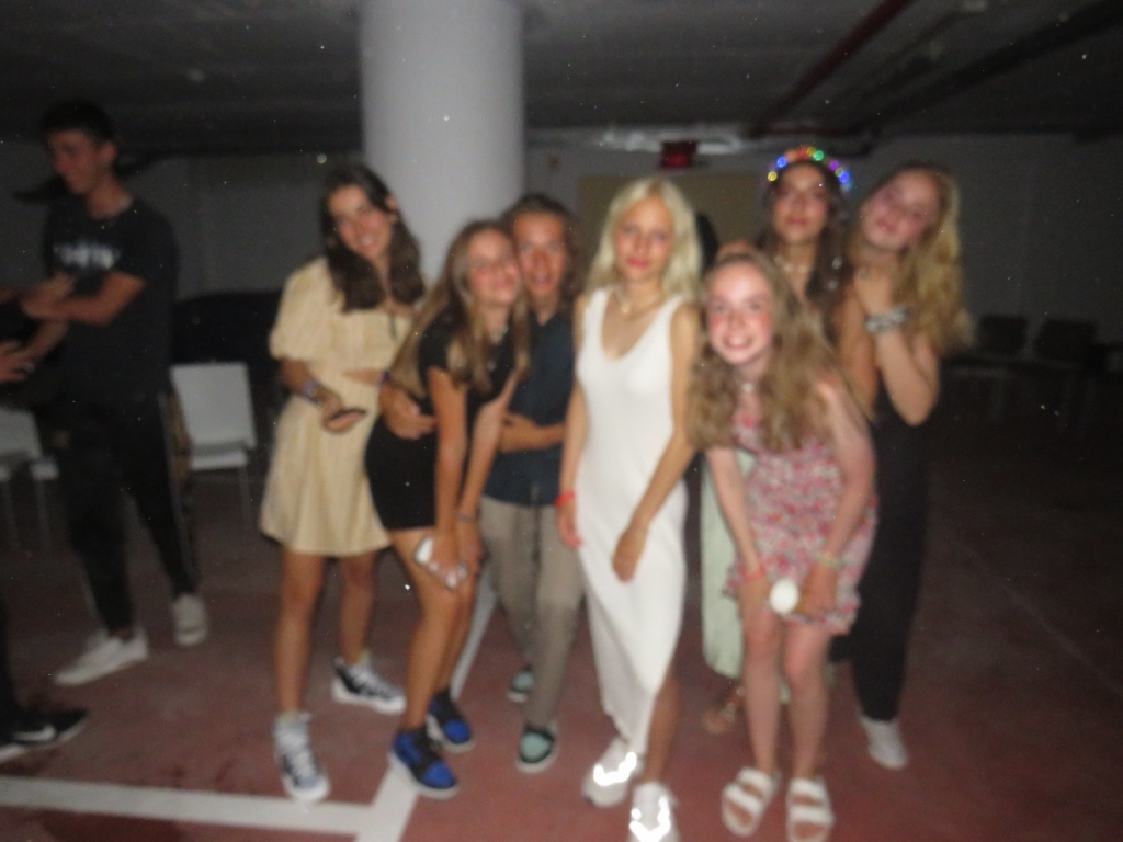 Village Camps International Summer Camp Santa Cruz, Portugal 2025-07-25 https://www.villagecamps.com/journals_admin/images/2372-3996-IMG_9133.jpg