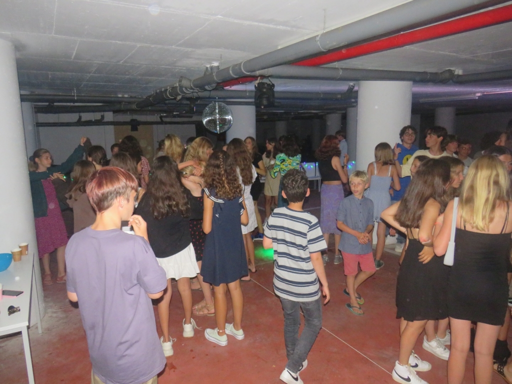 Village Camps International Summer Camp Santa Cruz, Portugal 2025-07-25 https://www.villagecamps.com/journals_admin/images/2372-3997-IMG_9136.jpg