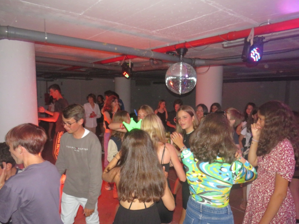 Village Camps International Summer Camp Santa Cruz, Portugal 2025-07-25 https://www.villagecamps.com/journals_admin/images/2372-4012-IMG_9162.jpg