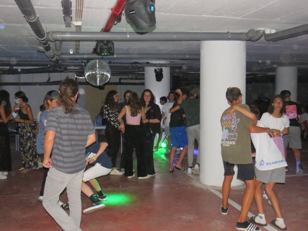 Village Camps International Summer Camp Santa Cruz, Portugal 2025-07-25 https://www.villagecamps.com/journals_admin/images/2428-7798-IMG_1330.jpg