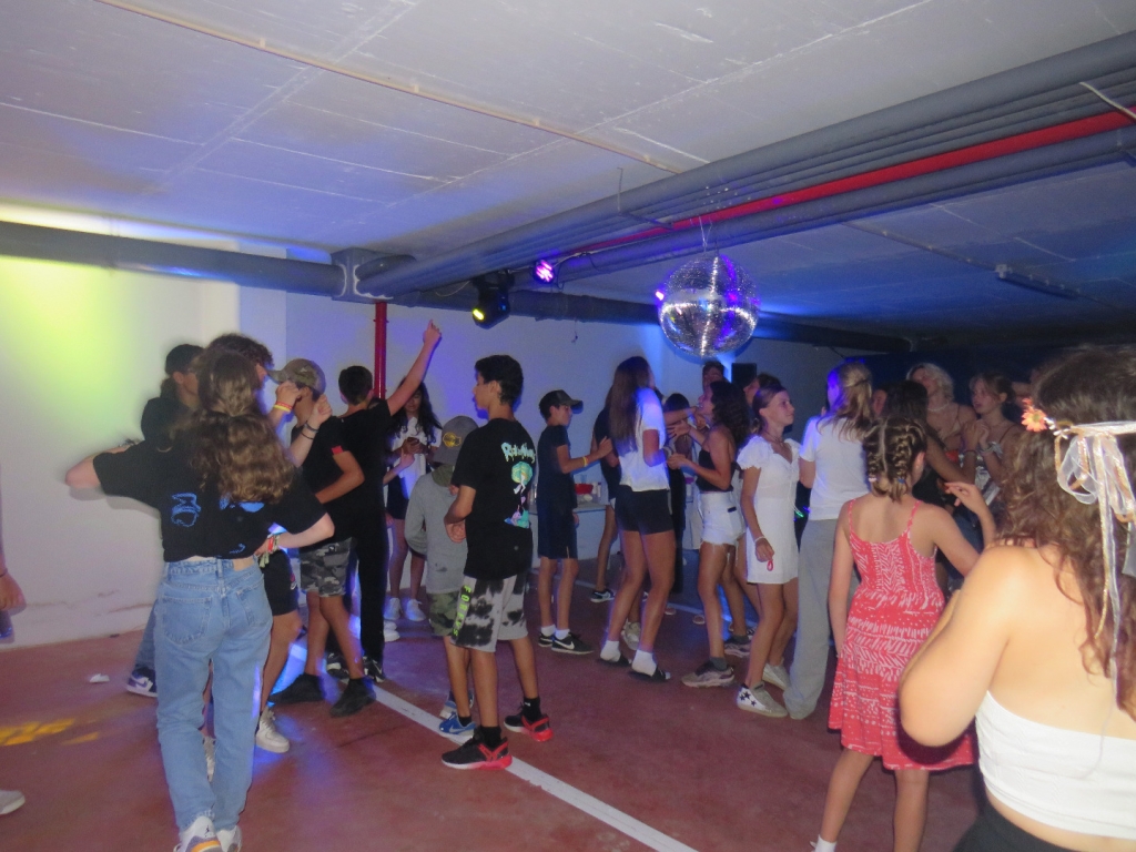 Village Camps International Summer Camp Santa Cruz, Portugal 2025-07-25 https://www.villagecamps.com/journals_admin/images/2531-3742-IMG_6236.jpg
