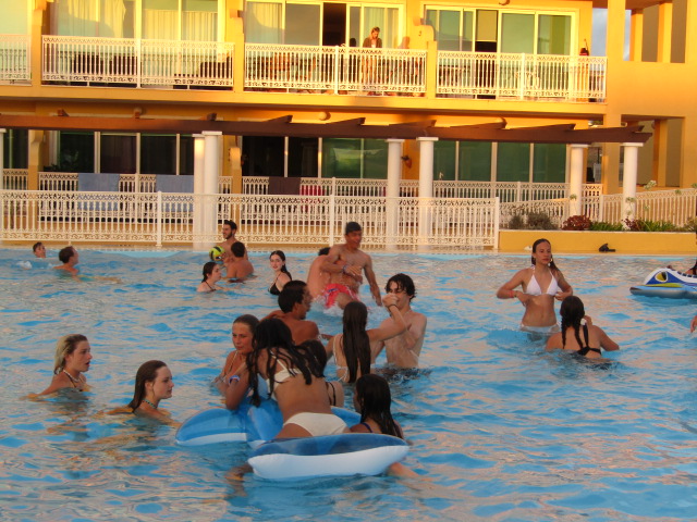 Village Camps International Summer Camp Santa Cruz, Portugal 2025-07-25 https://www.villagecamps.com/journals_admin/images/2550-0651-IMG_0597.jpg