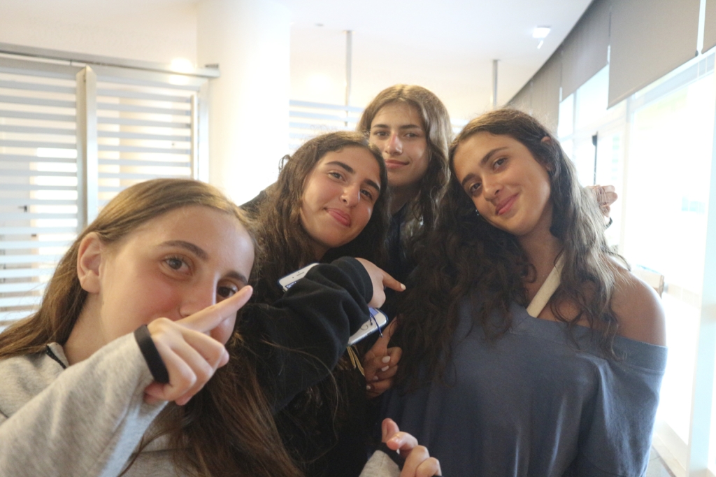 Village Camps International Summer Camp Santa Cruz, Portugal 2025-07-25 https://www.villagecamps.com/journals_admin/images/2557-1004-IMG_2133.jpg