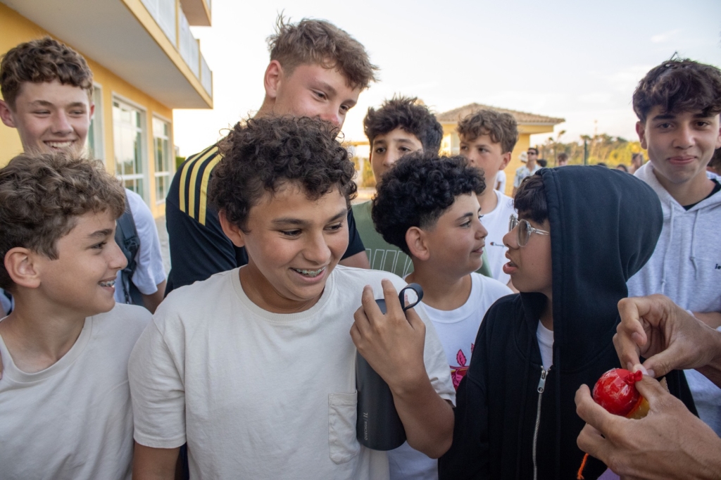 Village Camps International Summer Camp Santa Cruz, Portugal 2025-07-25 https://www.villagecamps.com/journals_admin/images/2752-9071-VC_2024_07_16-113.jpg