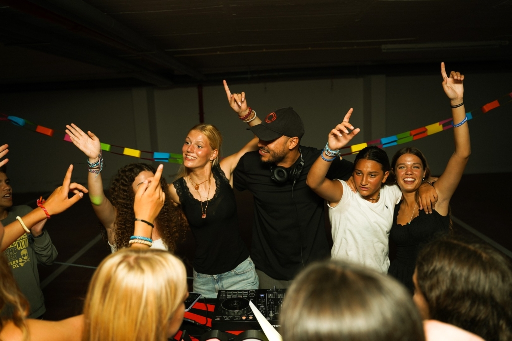 Village Camps International Summer Camp Santa Cruz, Portugal 2025-07-25 https://www.villagecamps.com/journals_admin/images/2889-5134-DSC07666.jpg