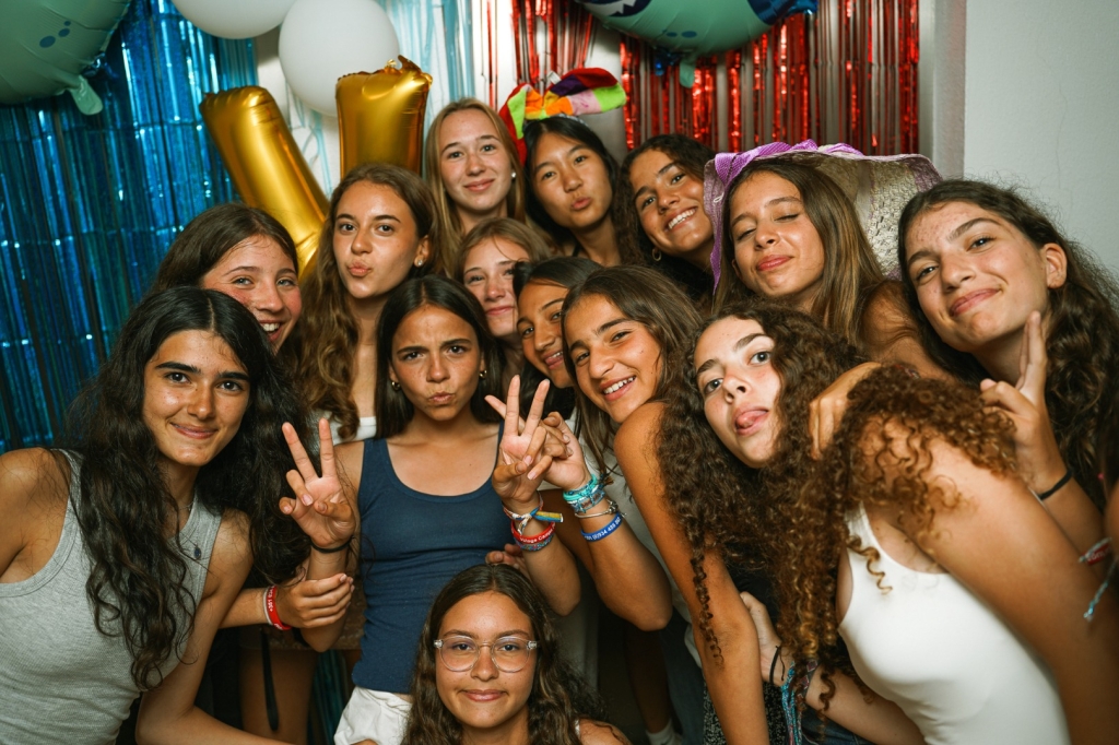 Village Camps International Summer Camp Santa Cruz, Portugal 2025-07-25 https://www.villagecamps.com/journals_admin/images/2889-5145-DSC07593.jpg